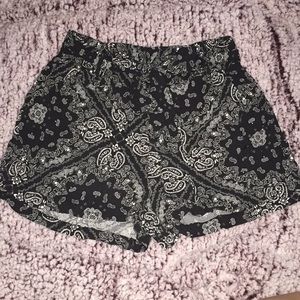 Black patterned women’s short w/ adjustable tie